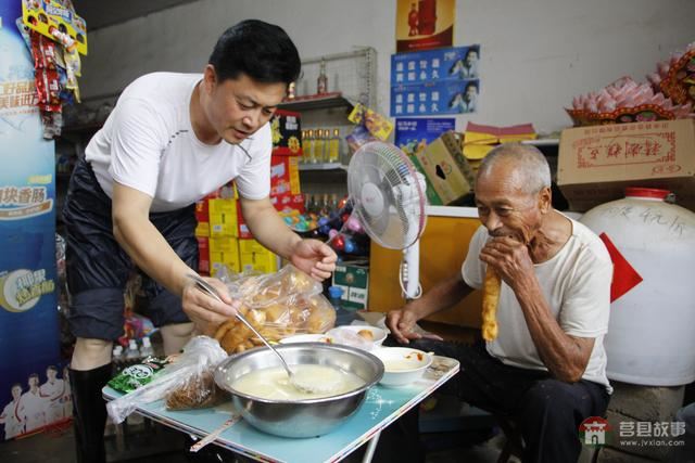 莒縣洛河鎮(zhèn)：暴雨過后，88歲老人的別樣早餐